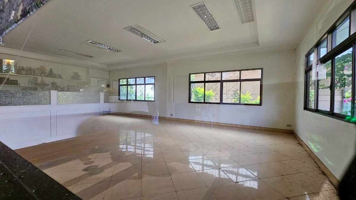 For SaleFactoryKanchanaburi : Fertilizer factory for sale Comes with a R.N.4 license that is legal. Complete with a complete set of machinery + specialized fertilizer production formula Able to continue business immediately