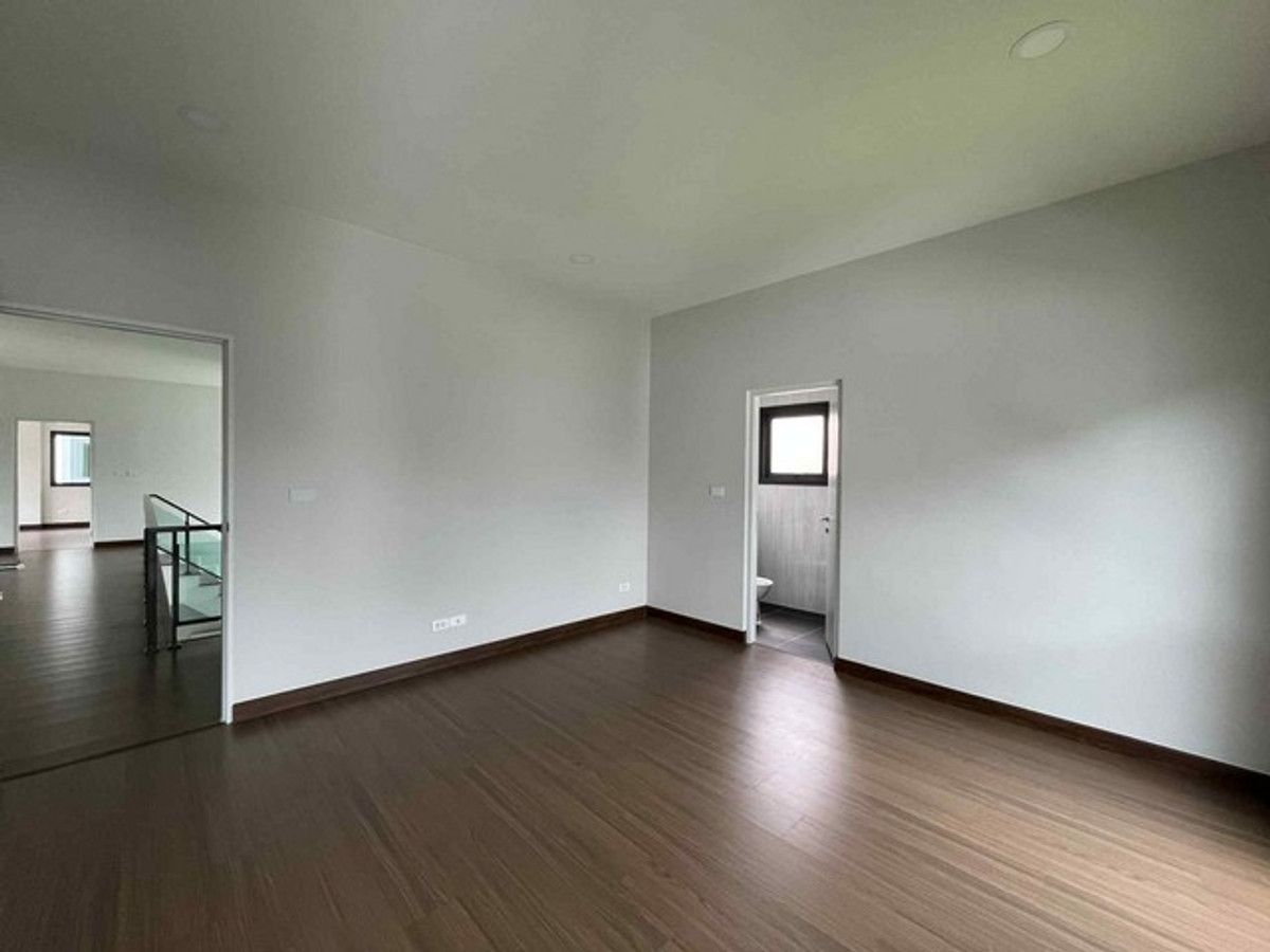 ขายบ้านแจ้งวัฒนะ เมืองทอง : ขายบ้านเดี่ยว THE CITY ดอนเมือง แจ้งวัฒนะ ที่ดิน 106.8 ตารางวา พื้นที่ใช้สอย 416 ตร.ม. 5 ห้องนอน 6 ห้องน้ำ