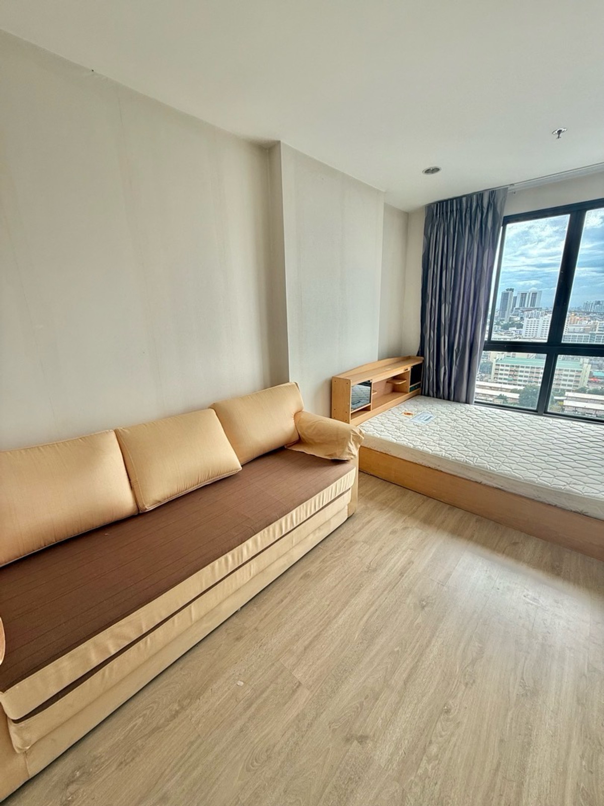 For RentCondoThaphra, Talat Phlu, Wutthakat : For rent Ideo Sathorn Tha Phra
