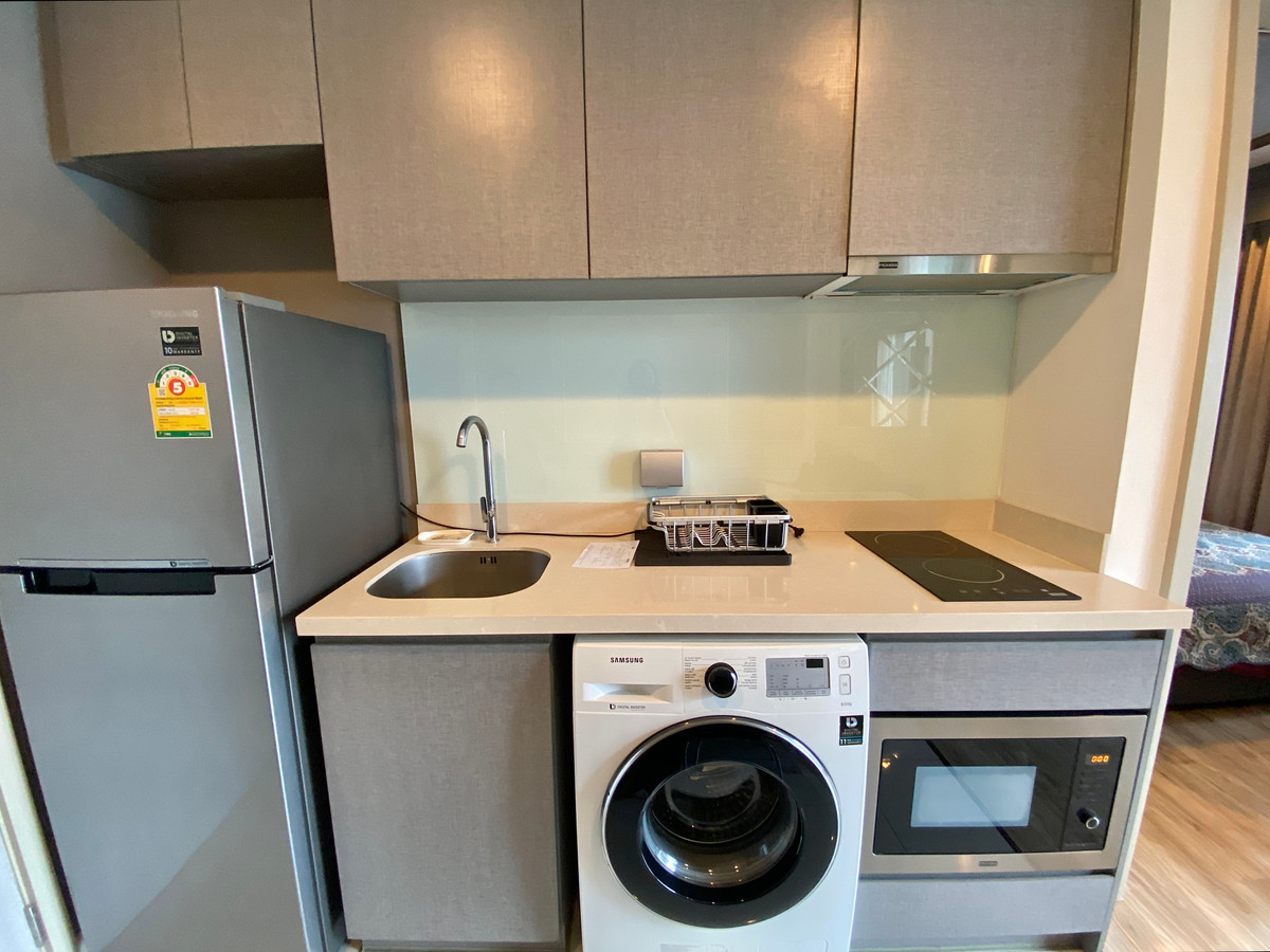 คอนโดสุขุมวิท อโศก ทองหล่อ : ให้เช่า/ขาย Rhythm Sukhumvit 36–38 (ริธึ่ม สุขุมวิท 36–38) ชั้น 9 | ขนาด 34 ตร.ม. | 1 ห้องนอน 1 ห้องน้ำ เช่า 35,000 บาท/เดือน | ขาย 7,800,000 บาท