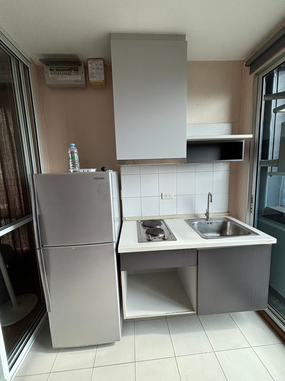 The Base Sukhumvit 77 for rent, nice 1 bed, high floor, nice view, fully furnished, near BTS Onnut  850m. Loading...