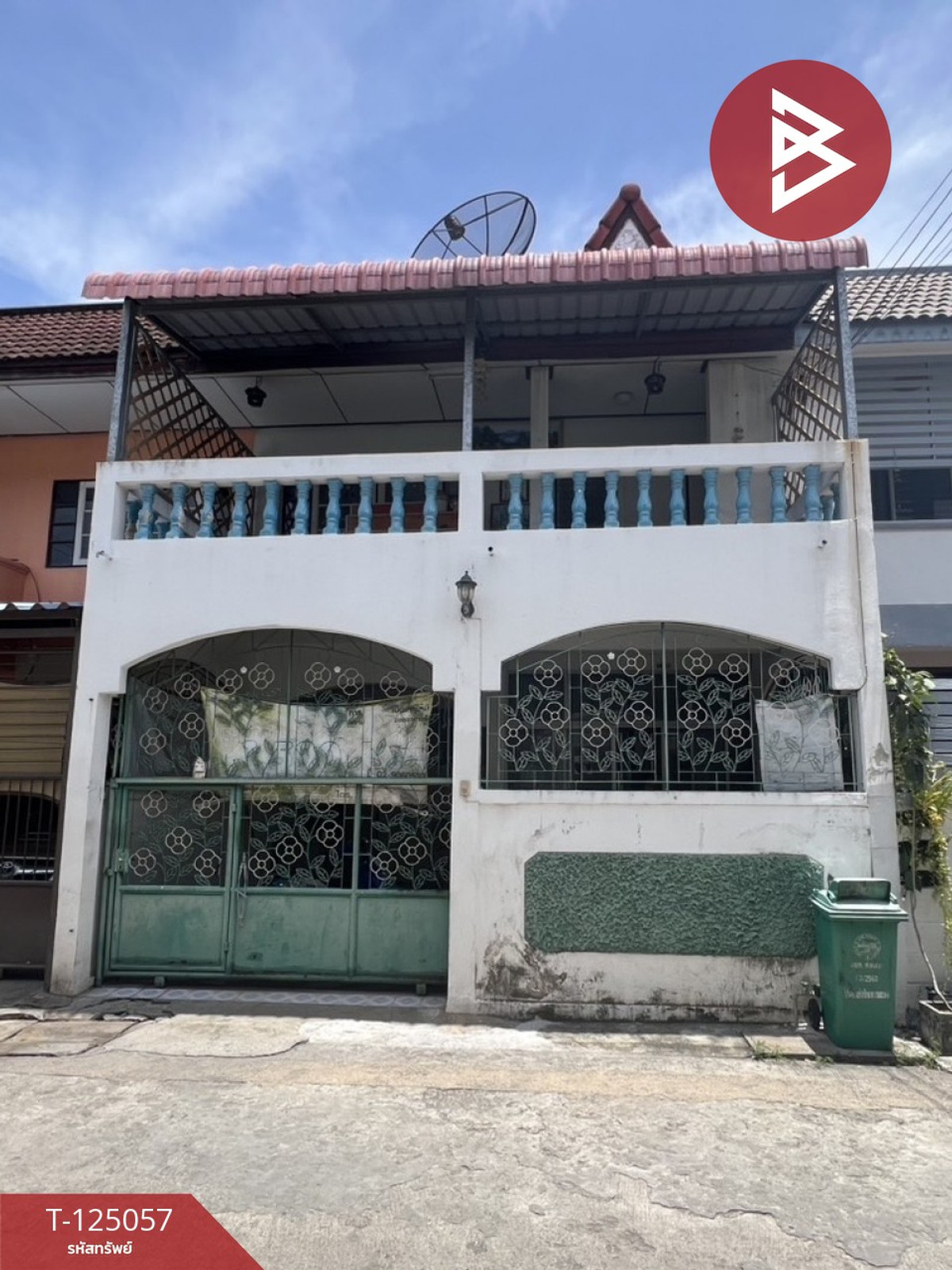 For SaleTownhomeNakhon Pathom : 2-story townhouse for sale, Rom Yen Village, area 21 square meters, Sam Phran, Nakhon Pathom Province.