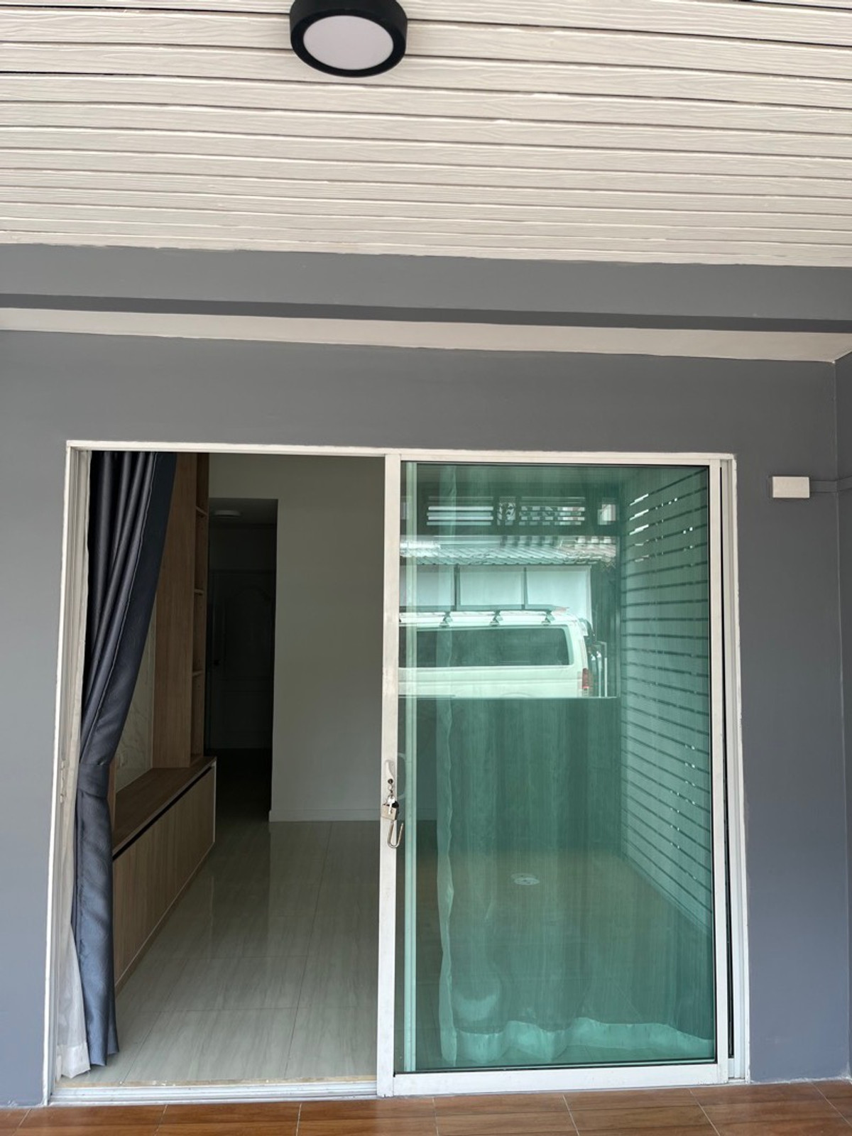 ขายทาวน์เฮ้าส์ 2 ชั้น Loading...