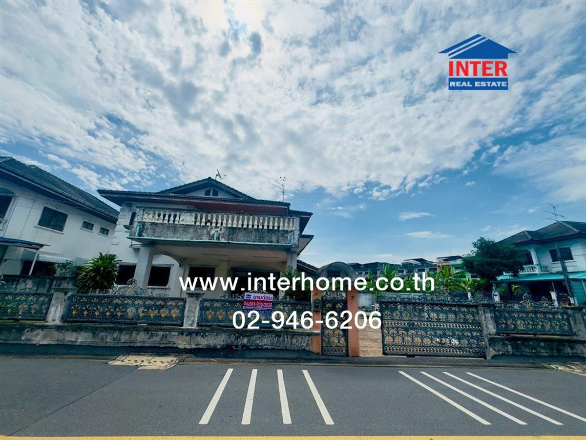 2-story detached house, 123.1 sq m, Sap Sombun Village. Soi Pracha Uthit 91 Pracha Uthit Road Suksawat Road, Thung Khru District, Bangkok Loading...