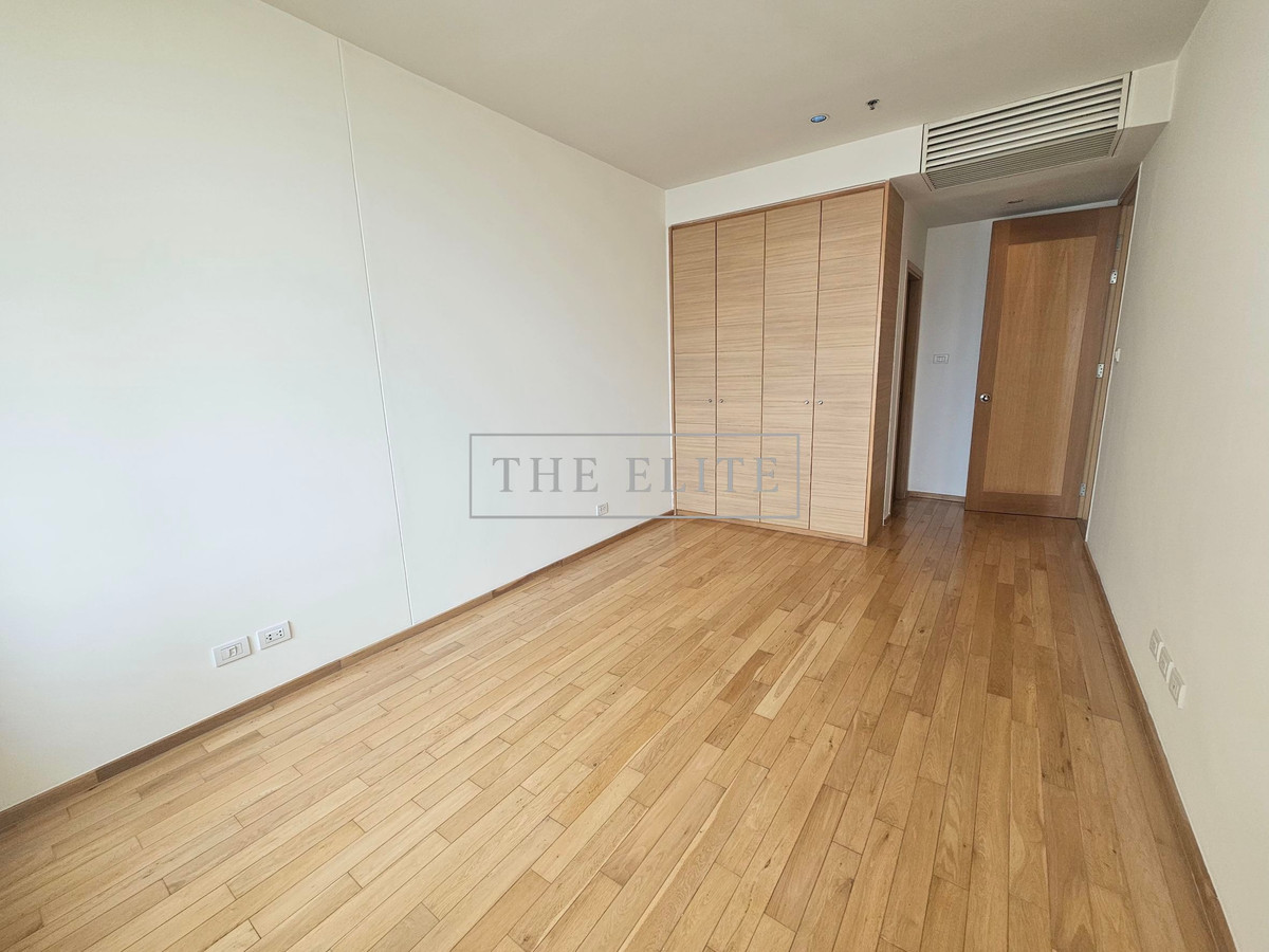 For SaleCondoSathorn, Narathiwat : ✨ Urgent sale with no rush. But if you see the price Wont want to wait for tomorrow 💯