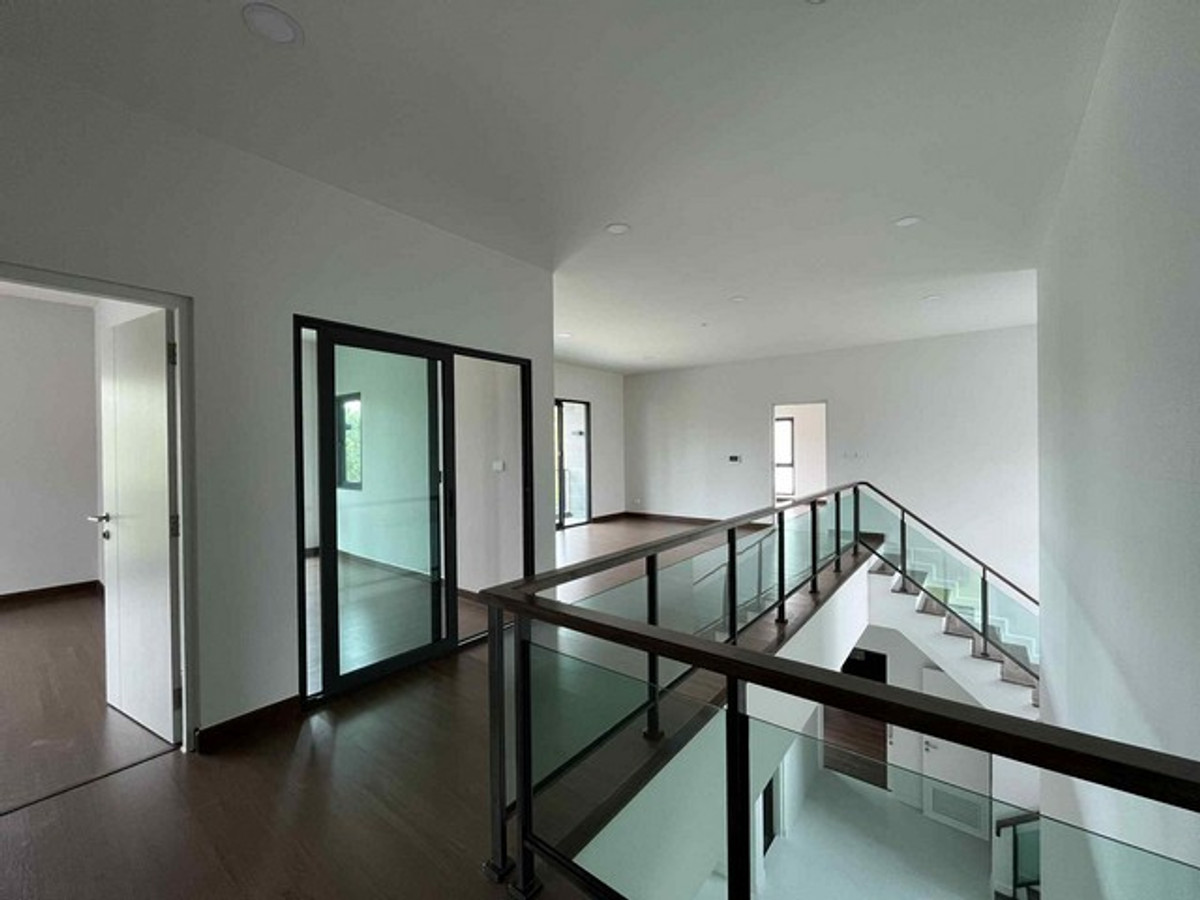 ขายบ้านแจ้งวัฒนะ เมืองทอง : ขายบ้านเดี่ยว THE CITY ดอนเมือง แจ้งวัฒนะ ที่ดิน 106.8 ตารางวา พื้นที่ใช้สอย 416 ตร.ม. 5 ห้องนอน 6 ห้องน้ำ