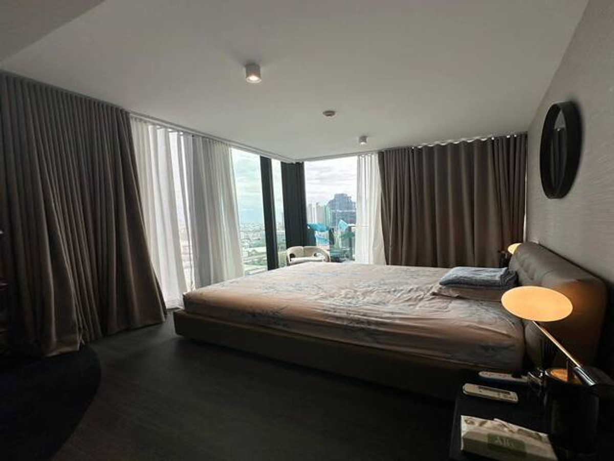 ให้เช่าคอนโดสาทร นราธิวาส : Spacious 2-Bedroom Condo for Rent at Tait Sathorn 12, Just Steps from BTS St. Louis