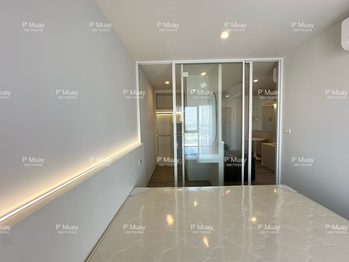 For RentCondoBangna, Bearing, Lasalle : 🎉For rent, new room, first hand 🎉 ✨Bright white ✨#RegentHomeBangna building 🅰️ beautiful built-ins 🌟 has walk-in closet 🌟 📱Digital door lock📱#BTS Bangna only 5 minutes ❤️ Rent 12,000 baht