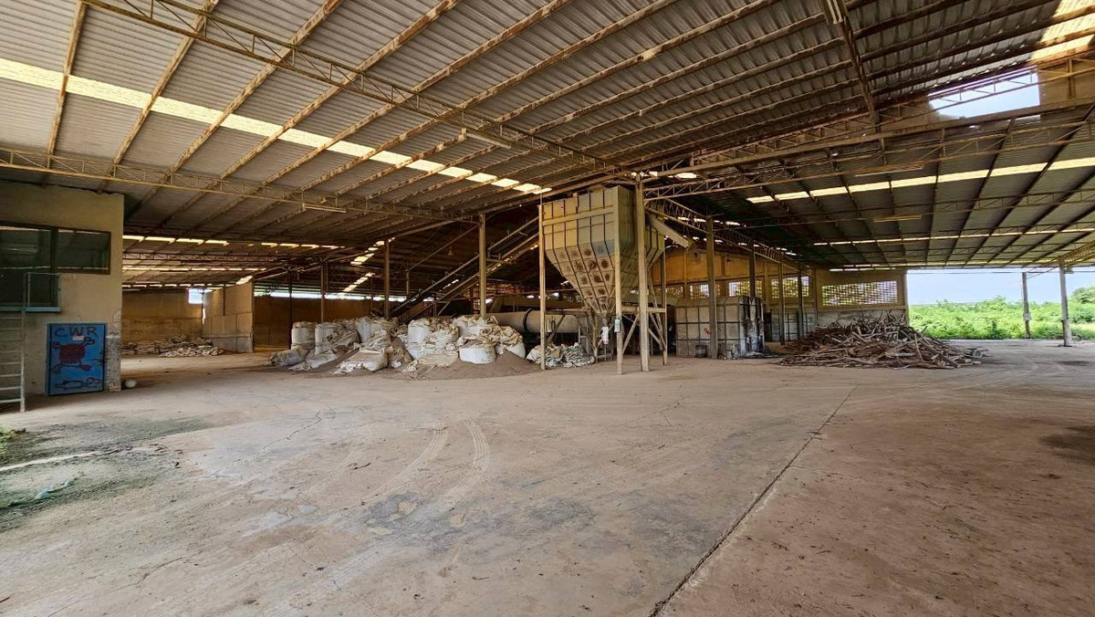 For SaleFactoryKanchanaburi : Fertilizer factory for sale Comes with a R.N.4 license that is legal. Complete with a complete set of machinery + specialized fertilizer production formula Able to continue business immediately