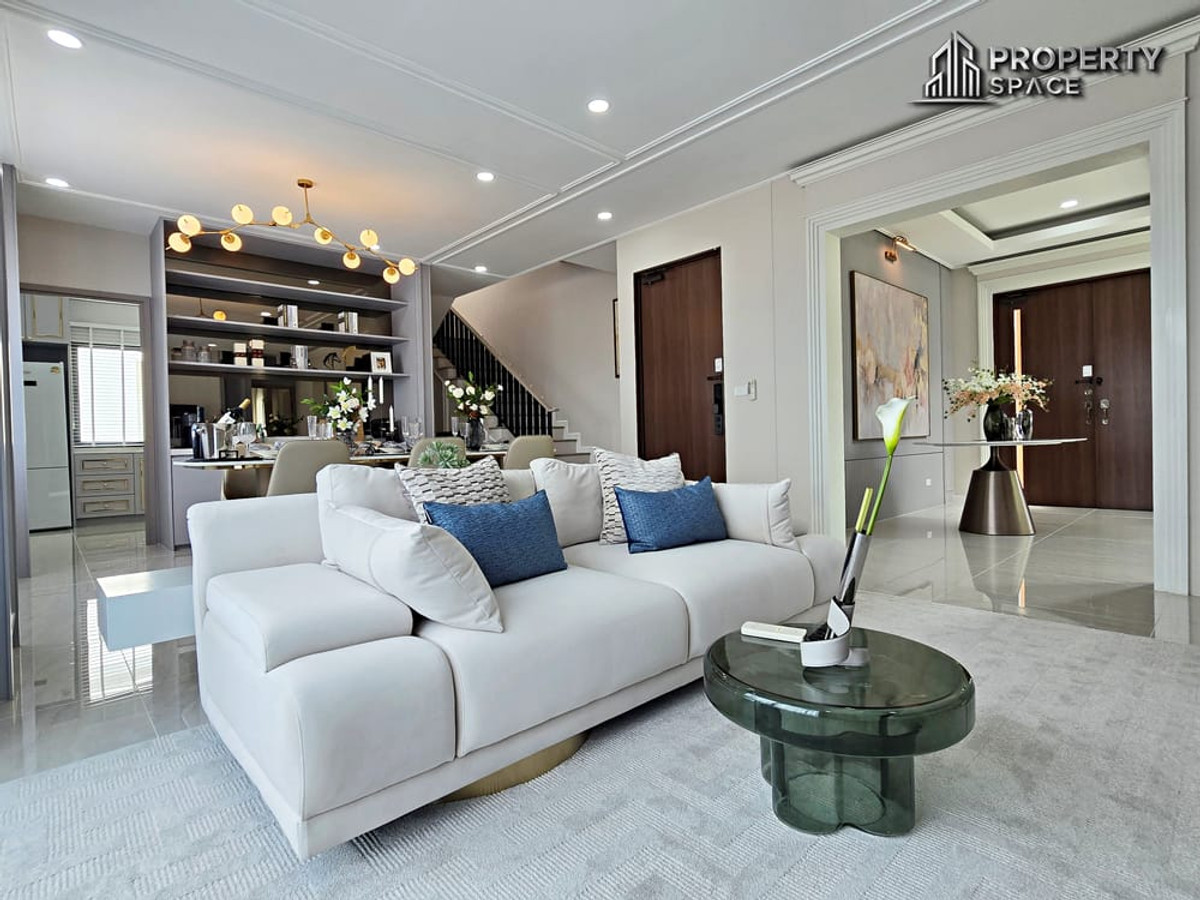 Brand New Scandinavian-Inspired 4 Bedroom Detached House In Pattaya For Sale Loading...