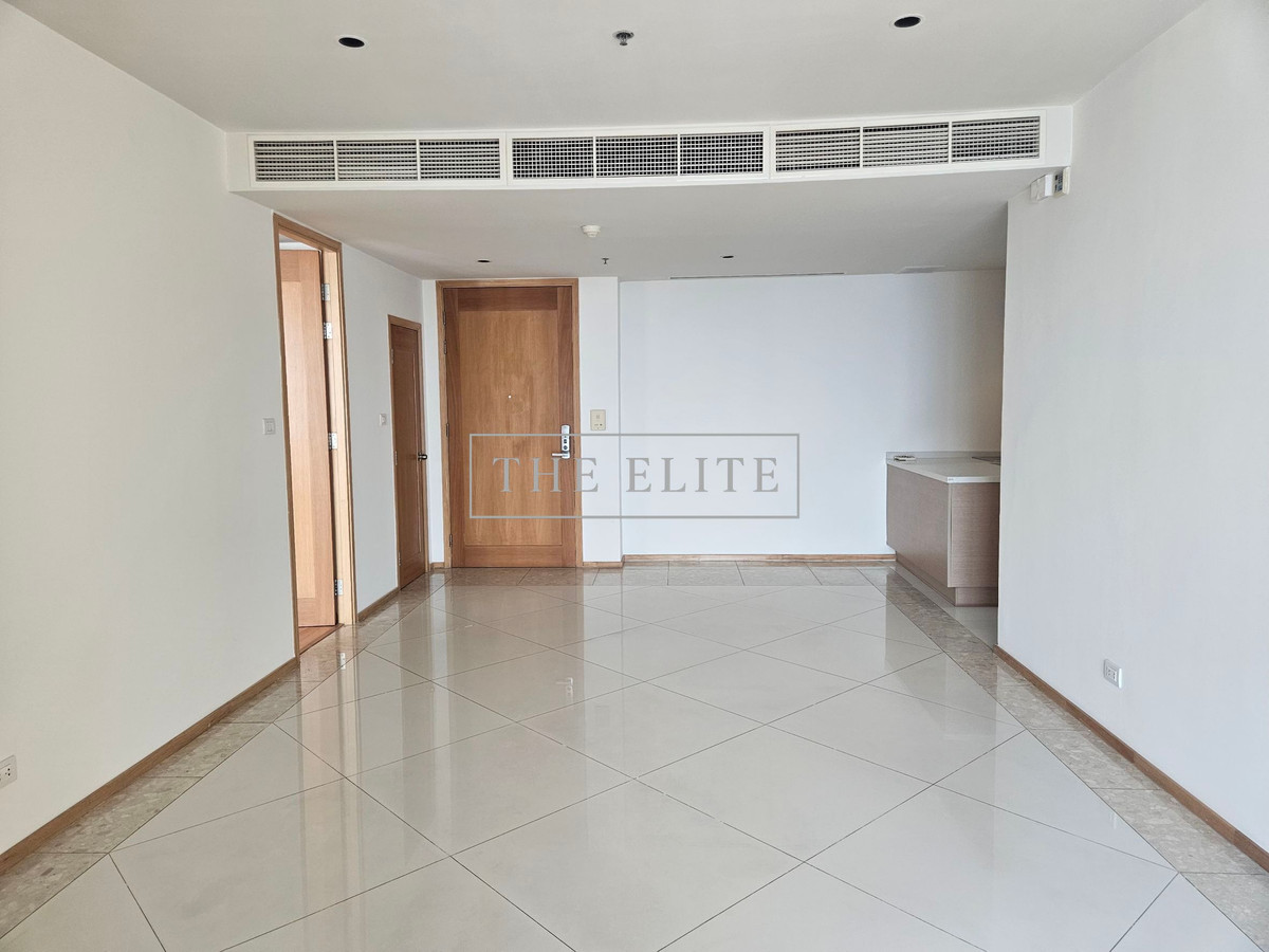 For SaleCondoSathorn, Narathiwat : ✨ Urgent sale with no rush. But if you see the price Wont want to wait for tomorrow 💯