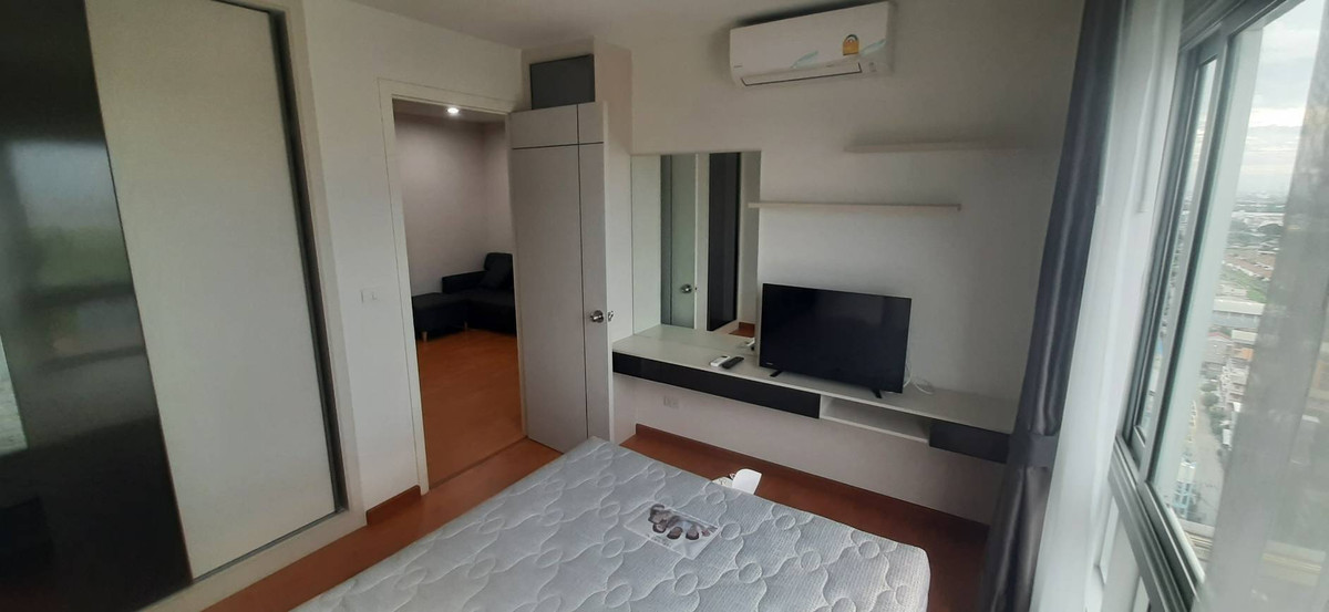 Complete items, laundry included / ready to move in: For rent The President Sukhumvit-Samut Prakan, near BTS Phraeksa 100 m, next to BTS Phraeksa / next to Robinson Department Store / next to Black Market / opposite there is Big C. Loading...