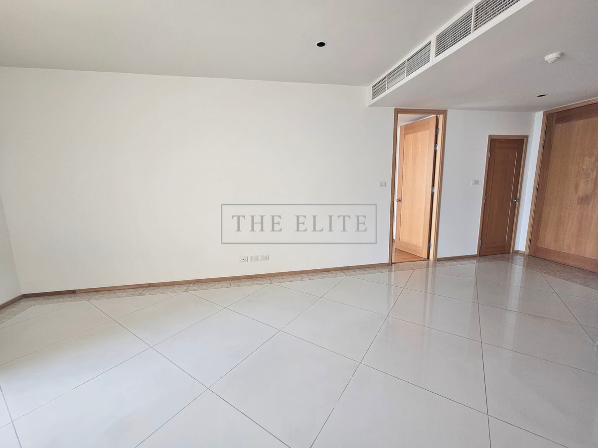 For SaleCondoSathorn, Narathiwat : ✨ Urgent sale with no rush. But if you see the price Wont want to wait for tomorrow 💯