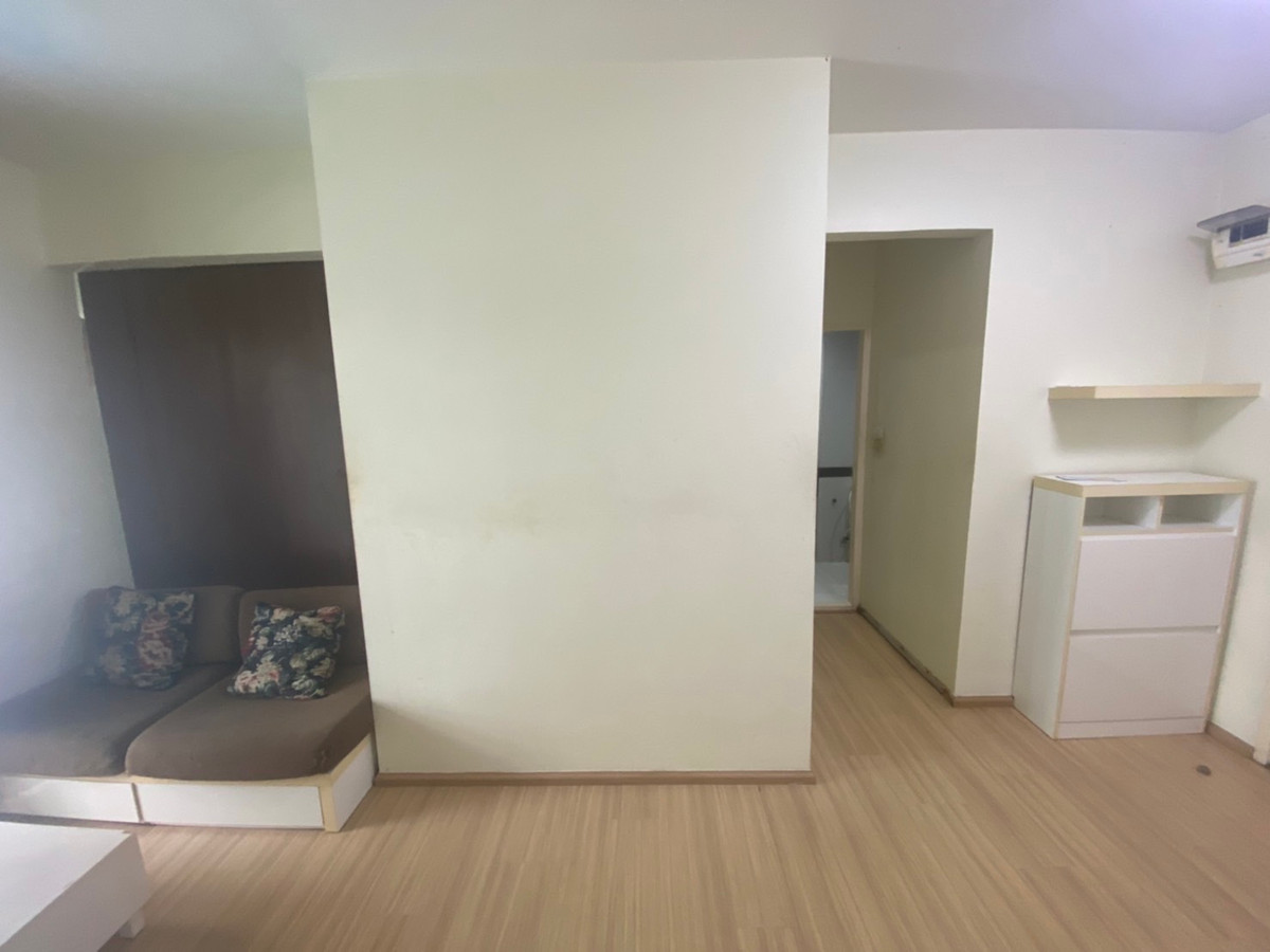 1 ห้องนอน เฟอร์ครบ !!ให้เช่า!! คอนโด a Space อโศก-รัชดา ใกล้ MRT พระราม 9 Loading...