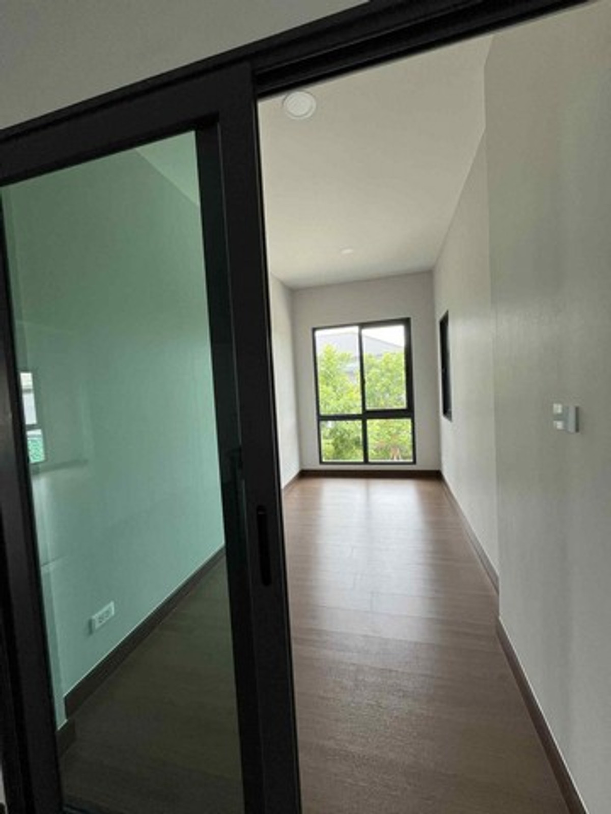 ขายบ้านแจ้งวัฒนะ เมืองทอง : ขายบ้านเดี่ยว THE CITY ดอนเมือง แจ้งวัฒนะ ที่ดิน 106.8 ตารางวา พื้นที่ใช้สอย 416 ตร.ม. 5 ห้องนอน 6 ห้องน้ำ