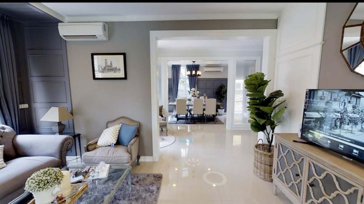For RentHouseNawamin, Ramindra : Corner house, private.
Ready to move in, fully furnished, very affordable price  3 bedrooms, 3 bathrooms, 2 parking 