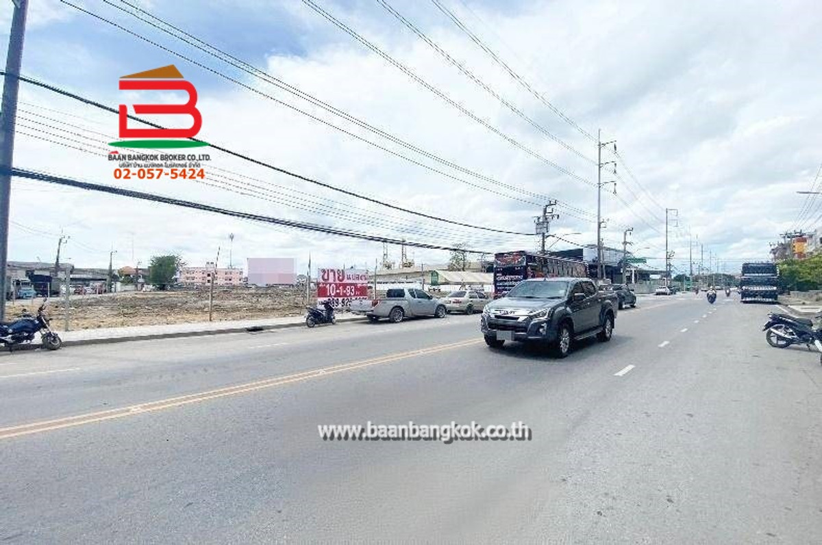 Land next to the road at the end of the house, Soi 38, for sale cheap as appraised price, area 10-0-93 rai, old Sukhumvit Road. Mueang Samut Prakan District Loading...