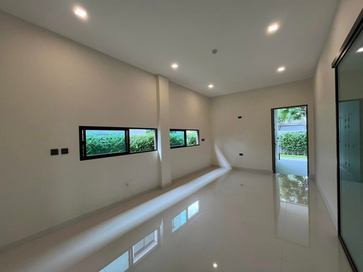 ขายบ้านปิ่นเกล้า จรัญสนิทวงศ์ : ขายบ้านเดี่ยว แกรนด์ บางกอก บูเลอวาร์ด ปิ่นเกล้า-กาญจนา ที่ดิน 190 ตารางวา พื้นที่ 817 ตร.ม. Pool villa