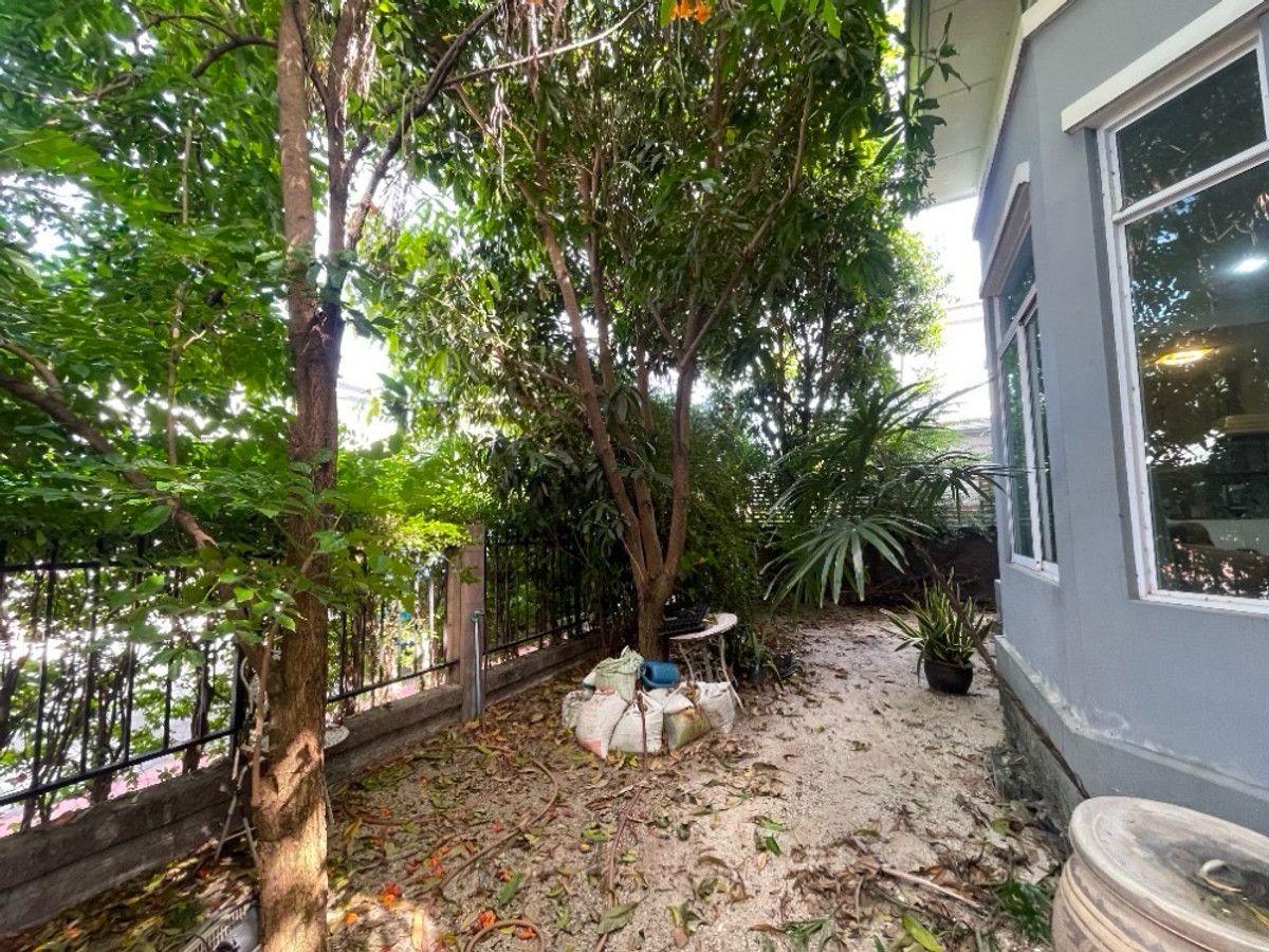 Cheapest for sale, corner detached house, The Plant Rama 9 - Wongwaen 2. Loading...