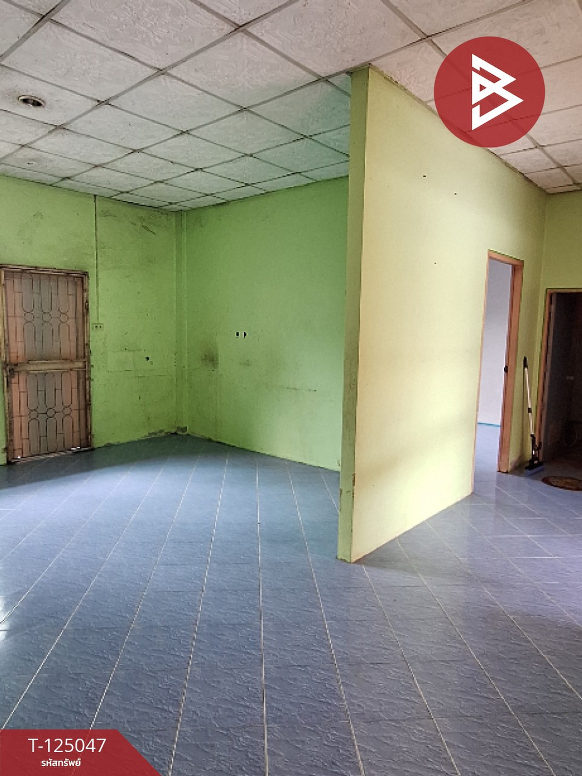 Single-storey townhouse for sale Sai Thong Village, Nakhon Si, Mueang Nakhon Si Thammarat Near the community Loading...