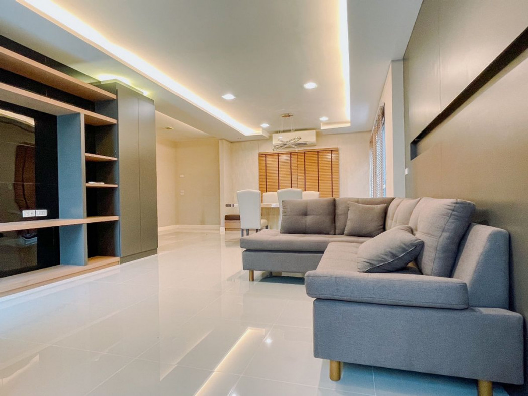 Singlehouse for rent, Mantana Srinakarin - Bangna,  Soi Wat Nam Daeng, near Mega Bangna, only 4 minutes and near Sri Dan BTS station. Loading...