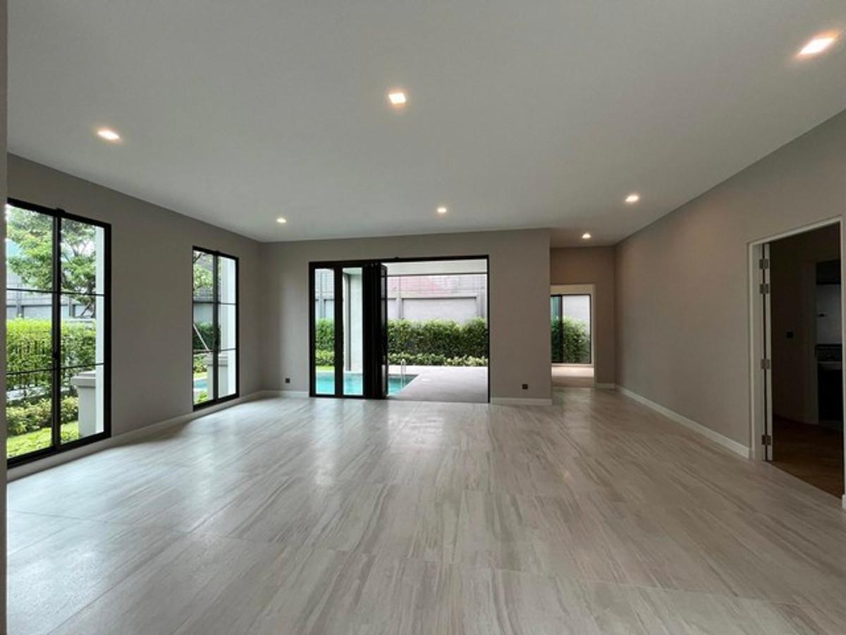 ขายบ้านปิ่นเกล้า จรัญสนิทวงศ์ : ขายบ้านเดี่ยว แกรนด์ บางกอก บูเลอวาร์ด ปิ่นเกล้า-กาญจนา ที่ดิน 190 ตารางวา พื้นที่ 817 ตร.ม. Pool villa