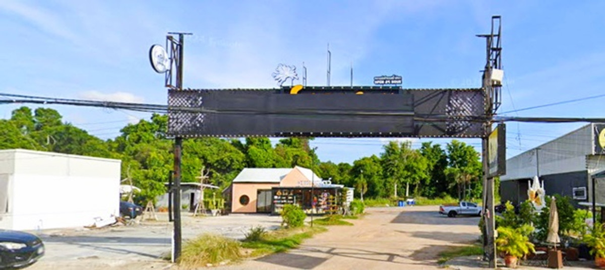 ชัยพฤกษ์ สุขุมวิท พัทยา ให้เช่าพื้นที่ เปิด คลีนิคความงาม ลานเบียร์ ชาบู หมูกะทะ 180ตร.ม. ทั้งหมด 4 ไร่ 3งาน 12 ตรว. ตลาดน้ำสี่ภาค 1.5 กม Loading...