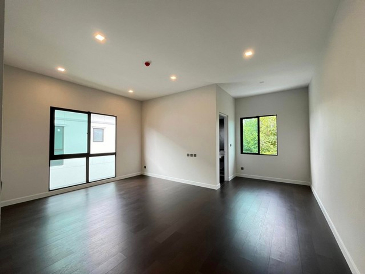 ขายบ้านปิ่นเกล้า จรัญสนิทวงศ์ : ขายบ้านเดี่ยว แกรนด์ บางกอก บูเลอวาร์ด ปิ่นเกล้า-กาญจนา ที่ดิน 190 ตารางวา พื้นที่ 817 ตร.ม. Pool villa