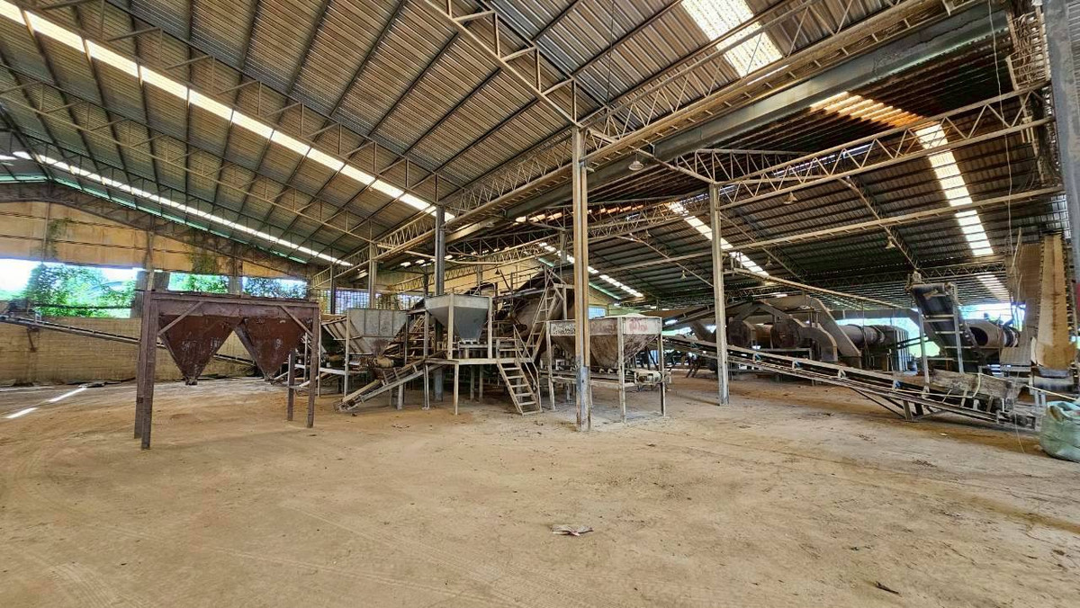 For SaleFactoryKanchanaburi : Fertilizer factory for sale Comes with a R.N.4 license that is legal. Complete with a complete set of machinery + specialized fertilizer production formula Able to continue business immediately