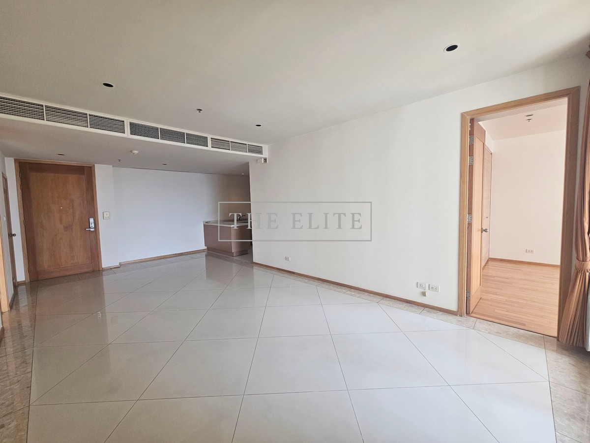 For SaleCondoSathorn, Narathiwat : ✨ Urgent sale with no rush. But if you see the price Wont want to wait for tomorrow 💯