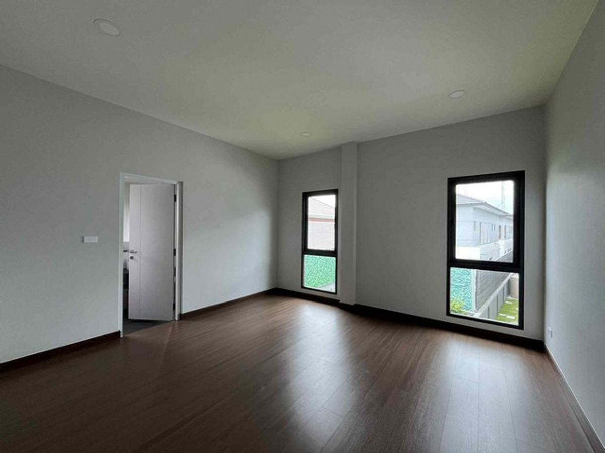 ขายบ้านแจ้งวัฒนะ เมืองทอง : ขายบ้านเดี่ยว THE CITY ดอนเมือง แจ้งวัฒนะ ที่ดิน 106.8 ตารางวา พื้นที่ใช้สอย 416 ตร.ม. 5 ห้องนอน 6 ห้องน้ำ