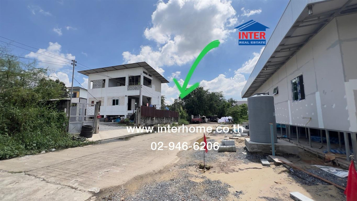 Empty land 310 sq m. Land, Soi Parichat Village. Soi Krathum Lom 1, near The Fourth Department Store, Sai 4, Phutthamonthon Sai 4 Road Borommaratchachonnani Road, Sam Phran, Nakhon Pathom Loading...