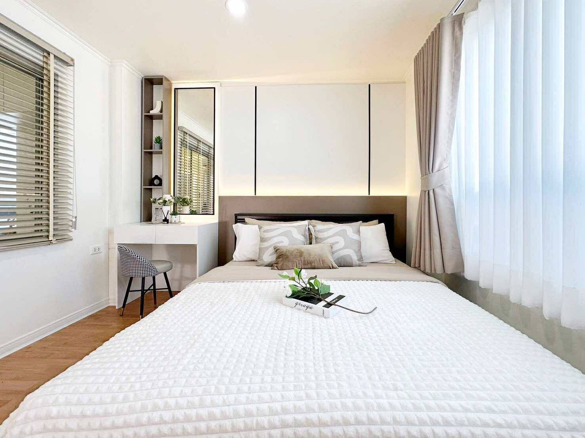 There is nothing cheaper than this!! Lumpini Ville Condo Ramkhamhaeng 44, newly renovated, fully furnished, close to 2 BTS lines, installment only 10,000 baht. Loading...