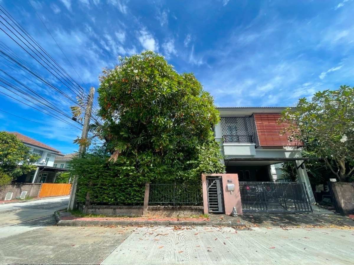 Cheapest for sale, corner detached house, The Plant Rama 9 - Wongwaen 2. Loading...