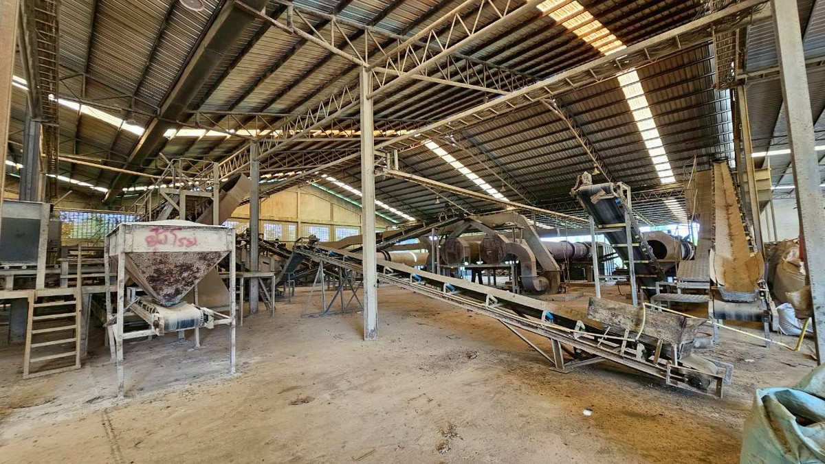 For SaleFactoryKanchanaburi : Fertilizer factory for sale Comes with a R.N.4 license that is legal. Complete with a complete set of machinery + specialized fertilizer production formula Able to continue business immediately