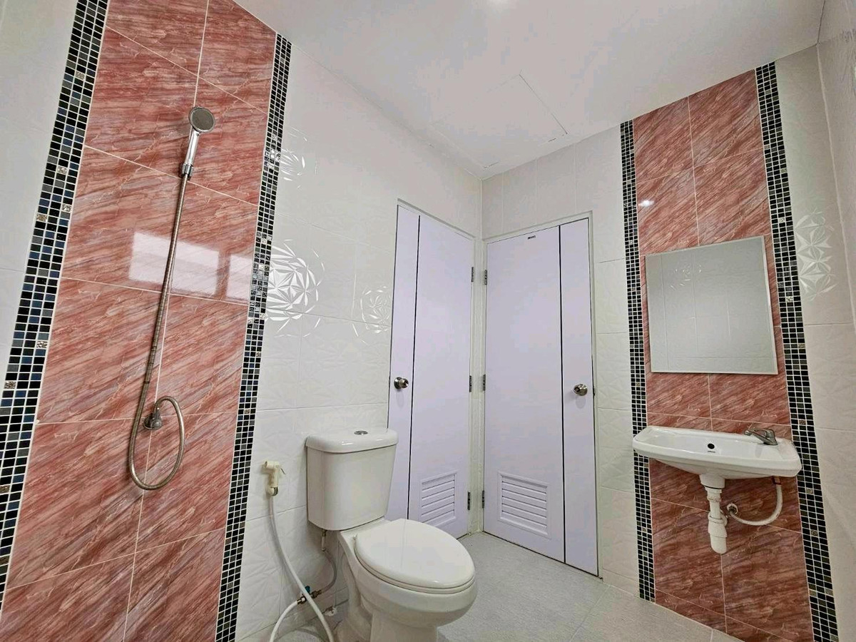 For SaleHouseNawamin, Ramindra : 2-story detached house, KC Garden Home Village 11, Nimitmai 40, Big C, Makro, Lotus, renovated and ready to move in. Free furniture Convenient travel Pink Line