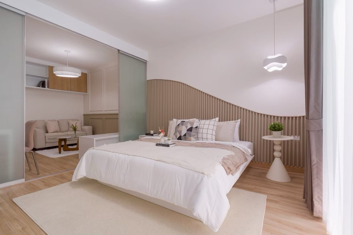 For SaleCondoPattanakan, Srinakarin : Condo for sale at The Iris Rama 9, 46 sq.m., near MRT Si Kritha