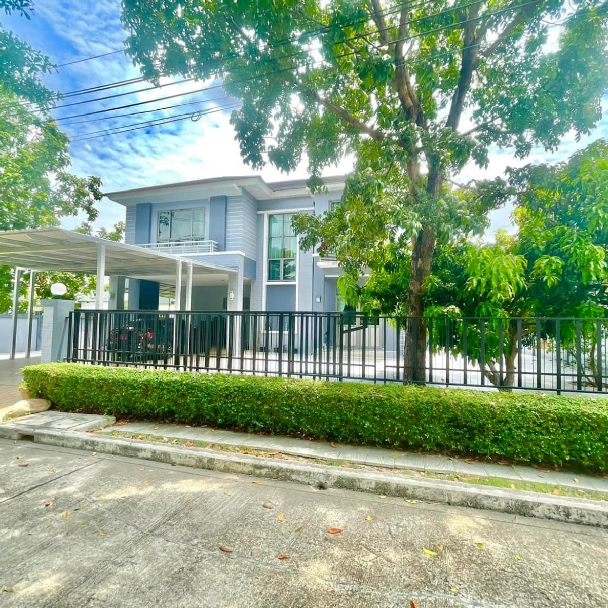 🏡 House for rent, Masterpiece Village, Rama 9, 3 bedrooms, 4 bathrooms, quiet, shady atmosphere, lake view ✨ Fully furnished, ready to move in immediately. Loading...