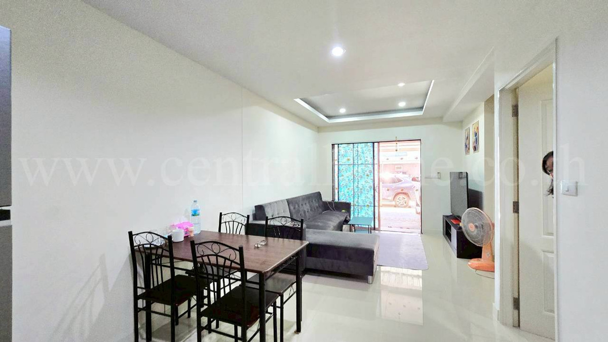 ทาวน์โฮม ไอลีฟ พราวด์ วงแหวน - รังสิต คลอง 4 พร้อมอยู่ Loading...