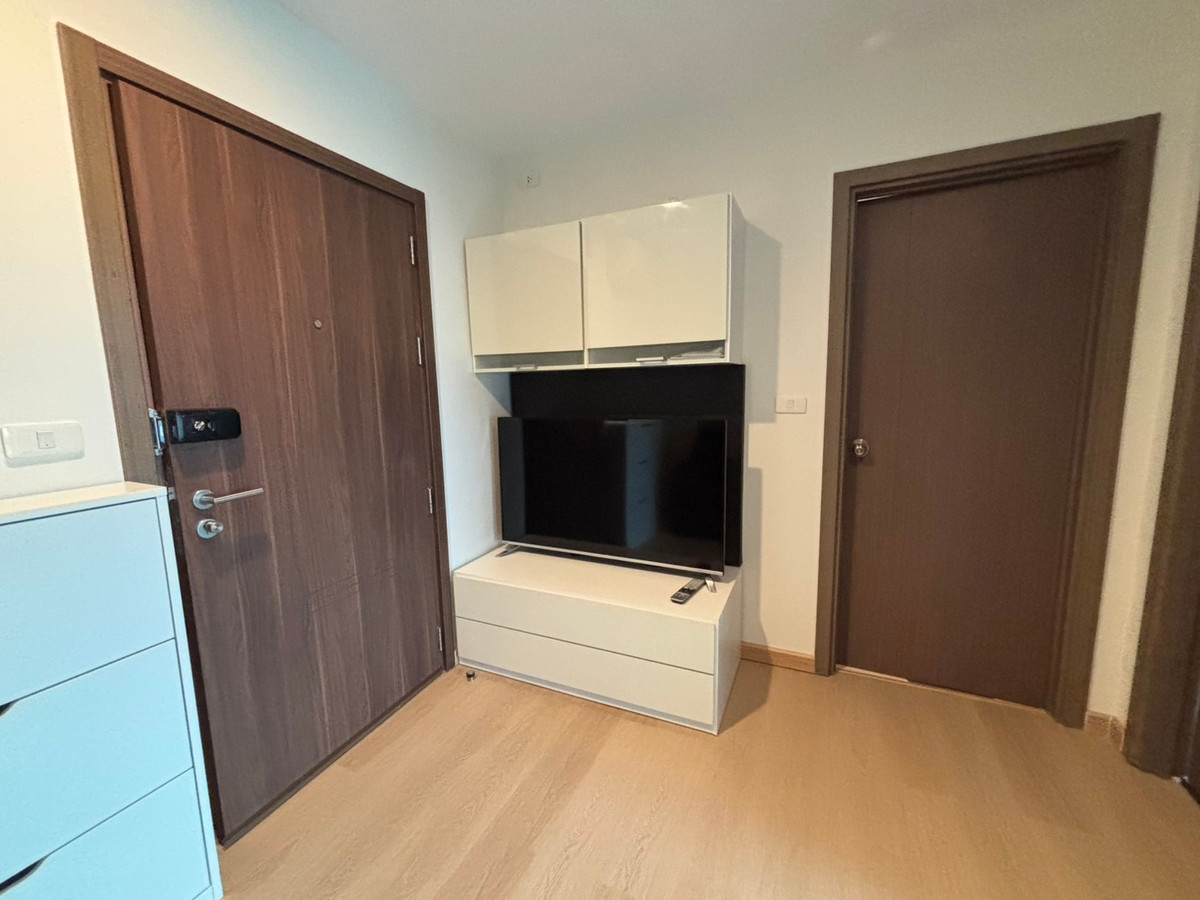 The Base Sukhumvit 77 for rent, nice 1 bed, high floor, nice view, fully furnished, near BTS Onnut  850m. Loading...