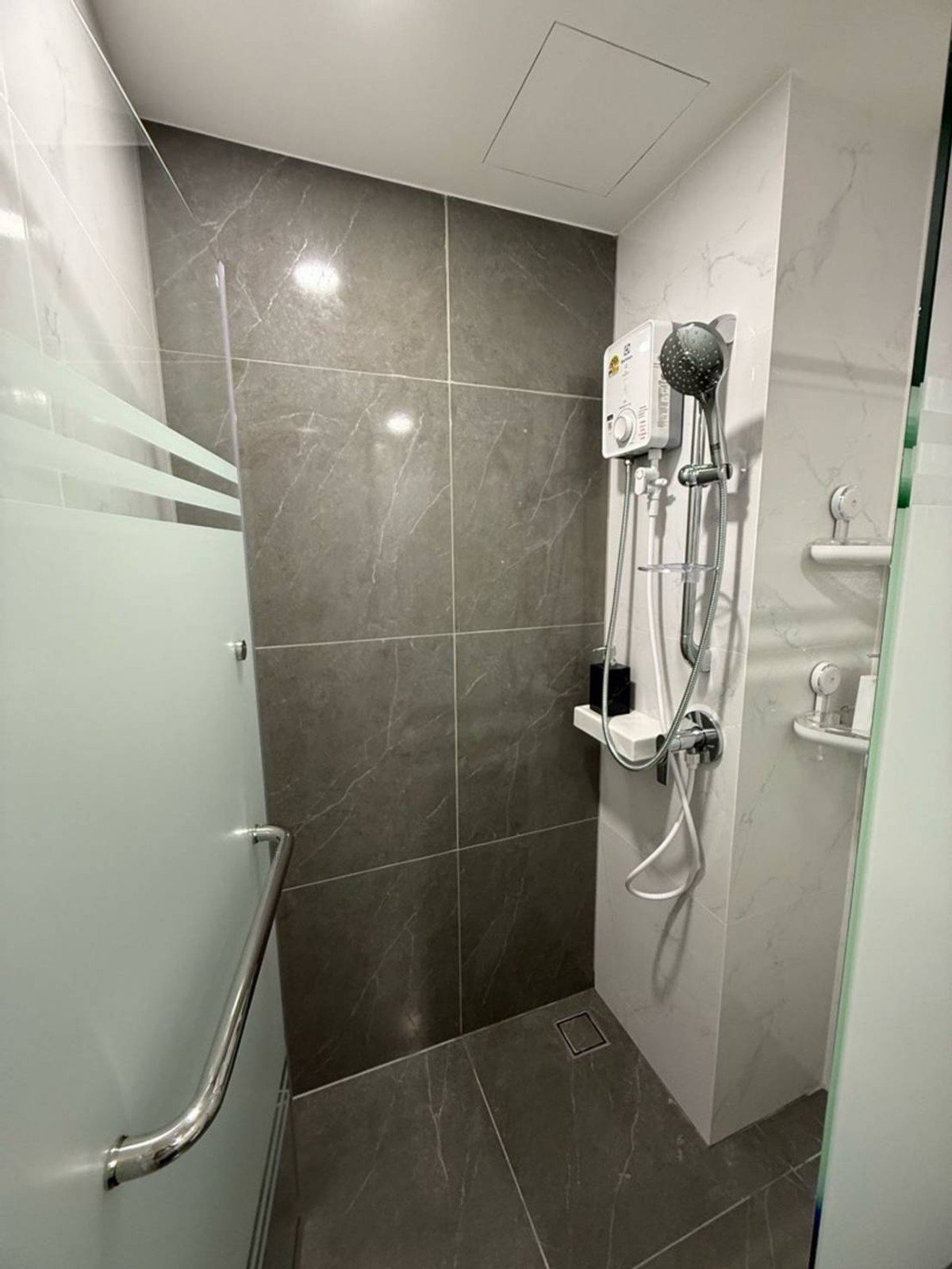 For RentCondoSamut Prakan,Samrong : Condo for rent: Origin Plug and Play Srinakarin, near JAS Urban Srinakarin, just 1 minute.