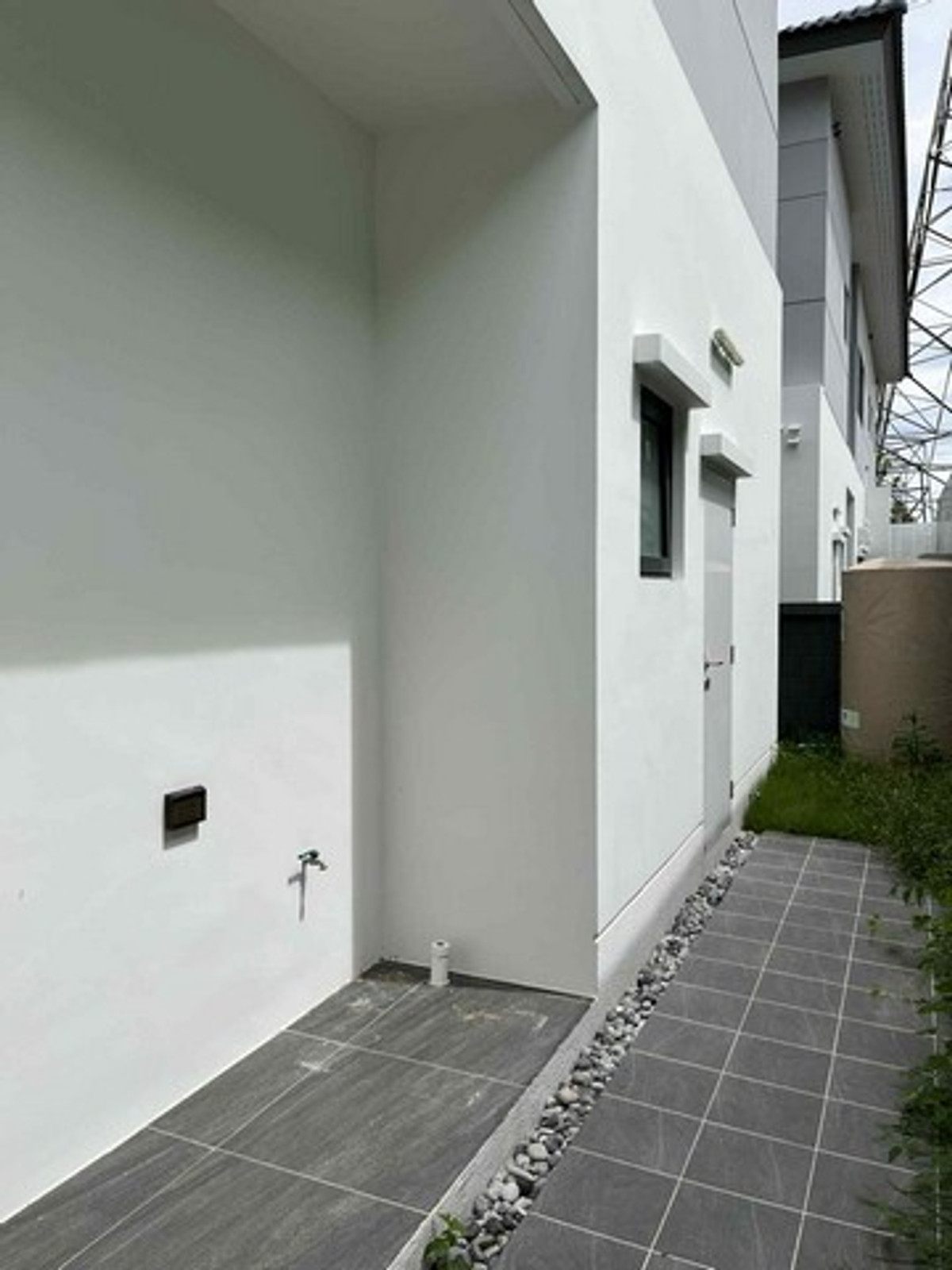 ขายบ้านแจ้งวัฒนะ เมืองทอง : ขายบ้านเดี่ยว THE CITY ดอนเมือง แจ้งวัฒนะ ที่ดิน 106.8 ตารางวา พื้นที่ใช้สอย 416 ตร.ม. 5 ห้องนอน 6 ห้องน้ำ