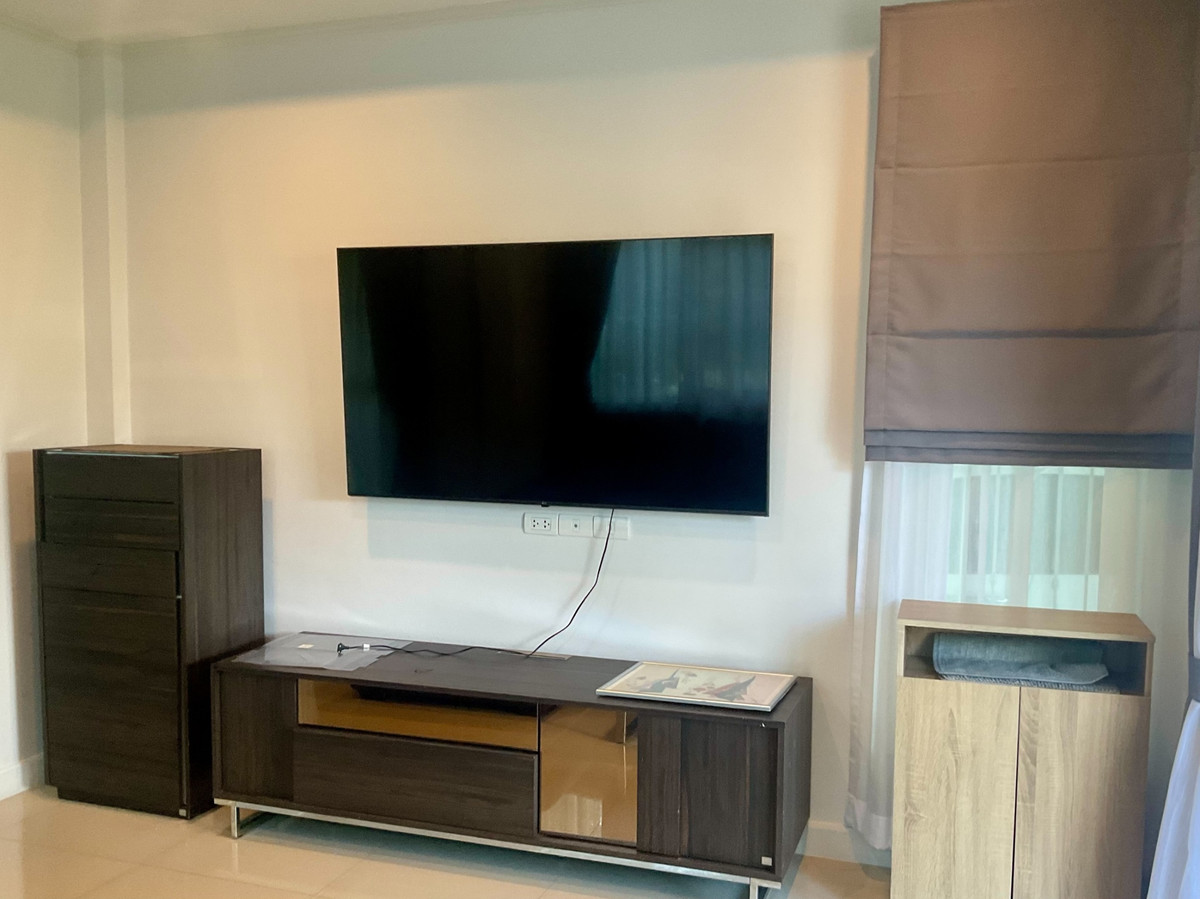 House in the project For rent 39,000 baht per month, close to M Sports Complex golf course, only 5 minutes, No.13H665. Loading...