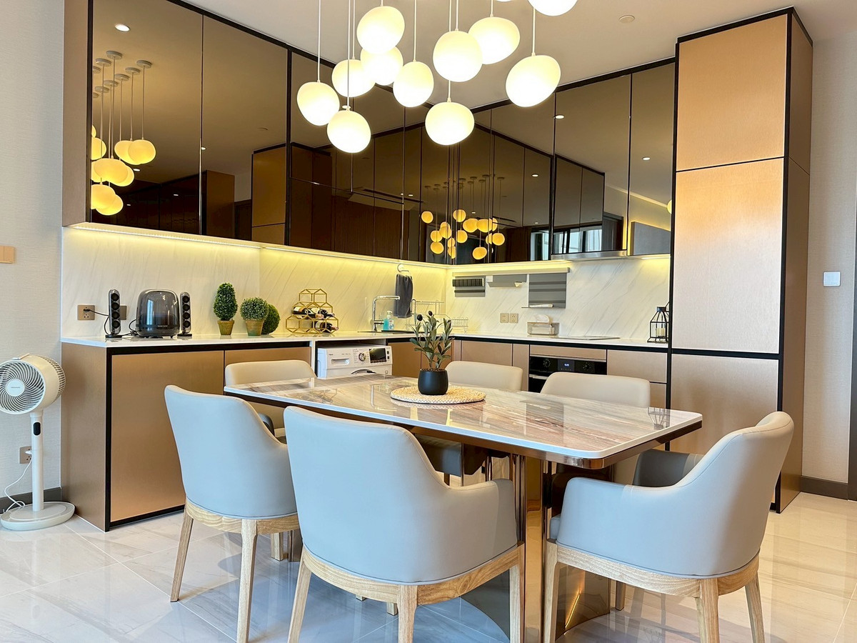 ห้องชุดกว้างขวาง 2 ห้องนอน พร้อมวิวเมือง – ศุภาลัย ไอคอน สาทร Loading...