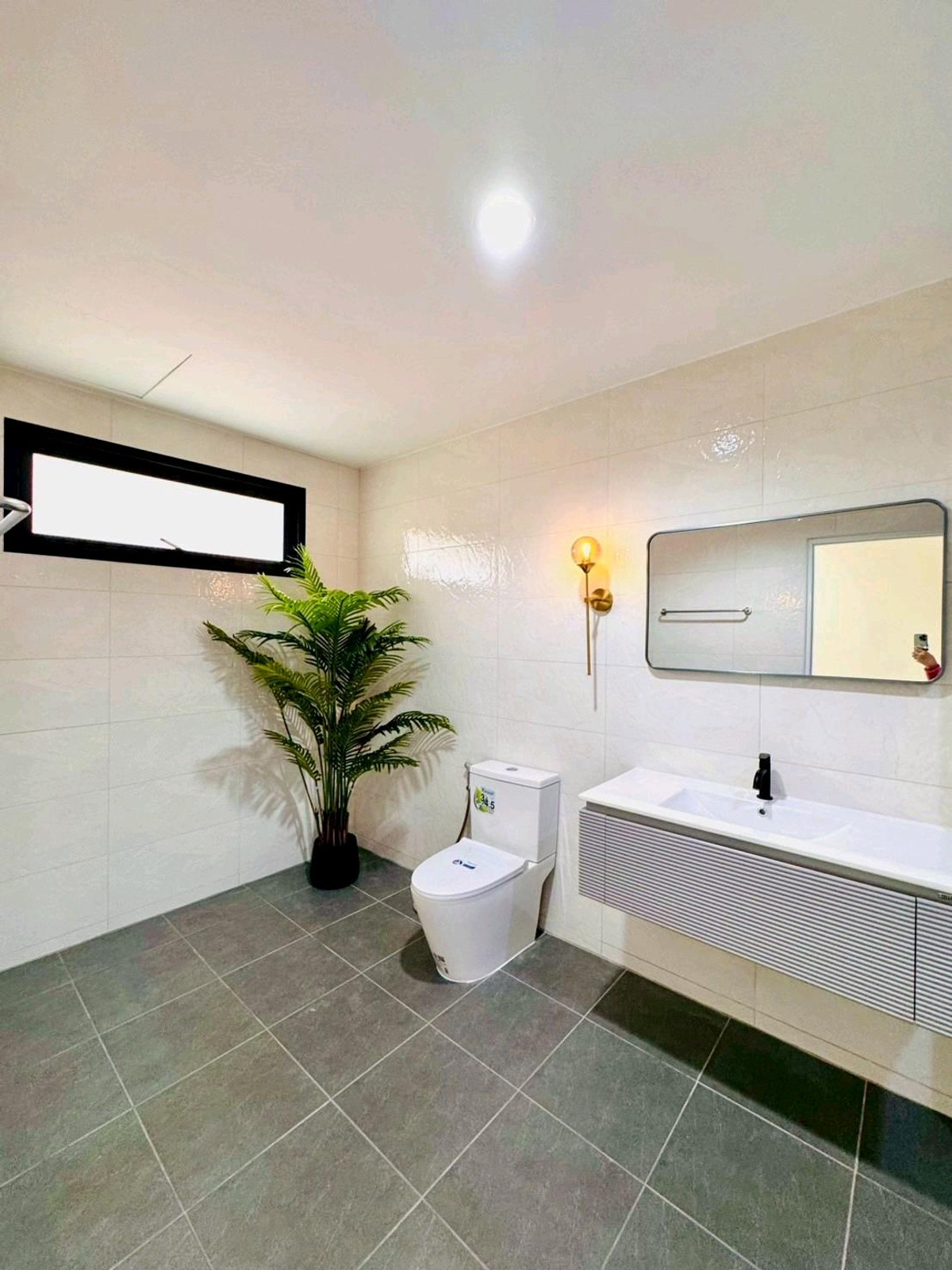 For SaleHouseNawamin, Ramindra : 2-story detached house, luxury home, The Takkhana Village. Pink Line Fashion Island Department Store, The Promenade, Big C, Makro, Lotus, near Hathaimit Fresh Market, Minburi Market, renovated and ready to move in. Free furniture