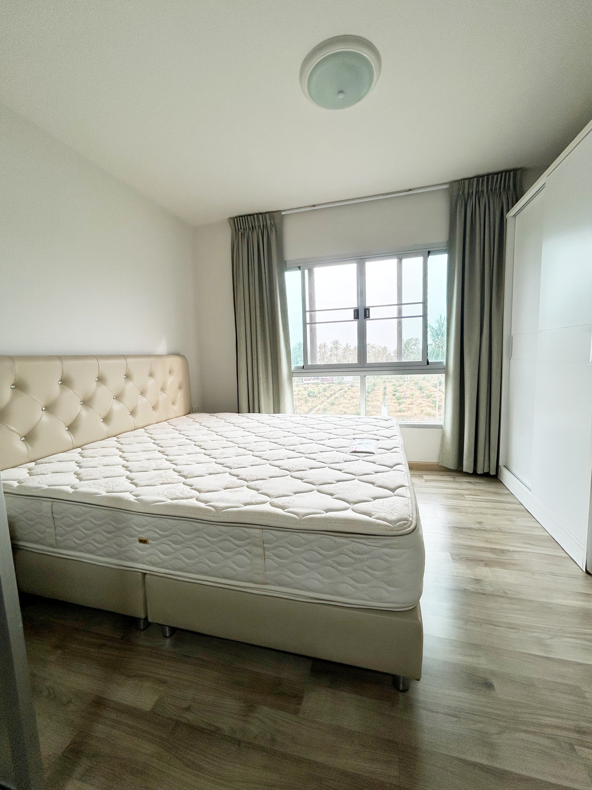📌For Sale !!🔥Selling cheap!! D Condo Coco, opposite Robinson ✅ Surat Thani city center Loading...