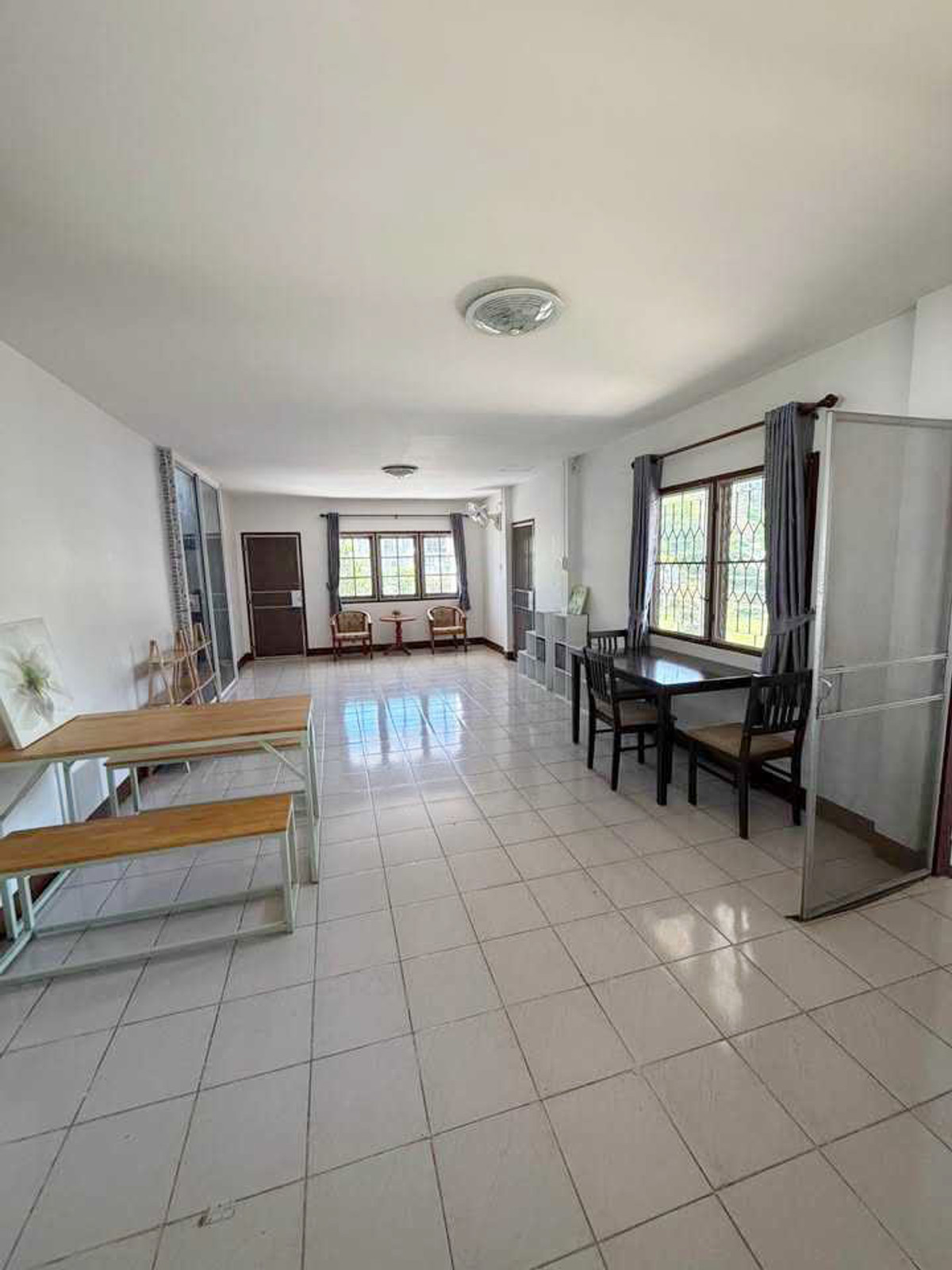 House for rent 16,000 baht per month, close to Waree School, only 5 minutes, No.15H783 Loading...