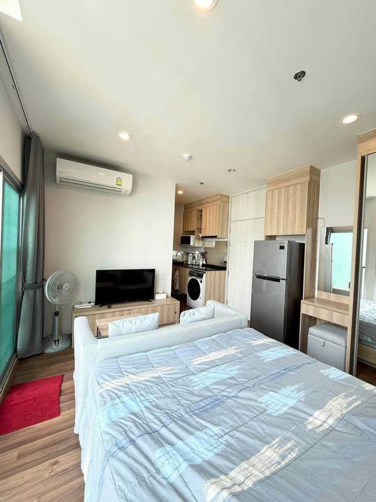 For RentCondoRatchadapisek, Huaikwang, Suttisan : ✨ Rare Find! A Hard-to-Find Room with an Unobstructed View 💫 Noble Revolve Ratchada 2 🌇 Fully Furnished & Move-in Ready