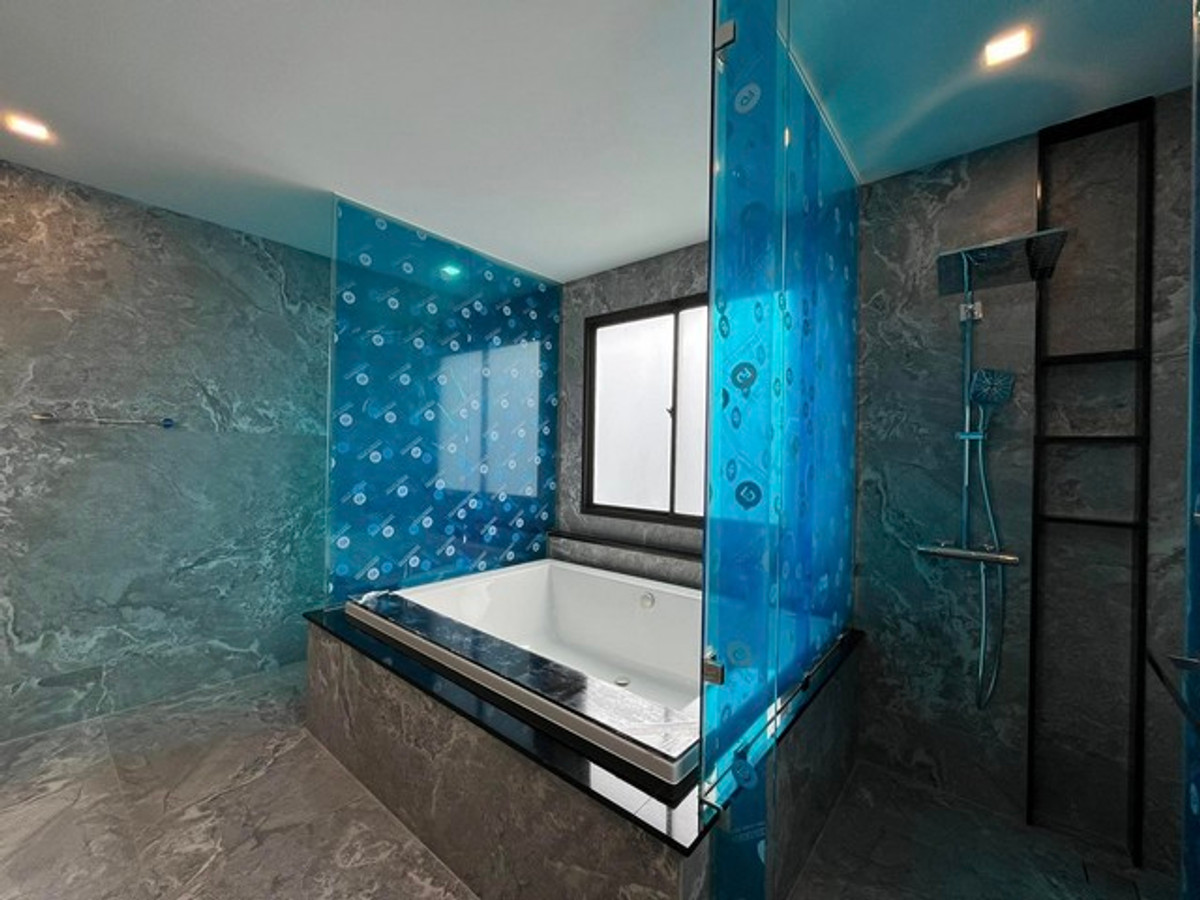 ขายบ้านปิ่นเกล้า จรัญสนิทวงศ์ : ขายบ้านเดี่ยว แกรนด์ บางกอก บูเลอวาร์ด ปิ่นเกล้า-กาญจนา ที่ดิน 190 ตารางวา พื้นที่ 817 ตร.ม. Pool villa