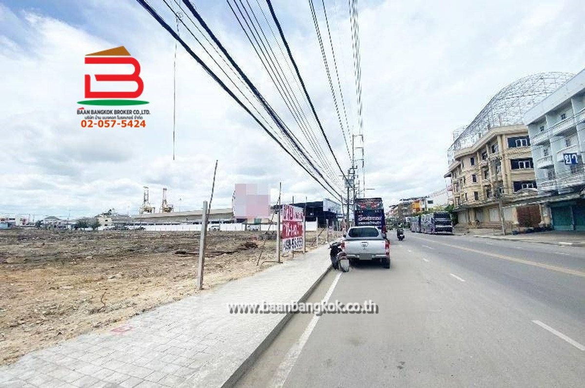 Land next to the road at the end of the house, Soi 38, for sale cheap as appraised price, area 10-0-93 rai, old Sukhumvit Road. Mueang Samut Prakan District Loading...